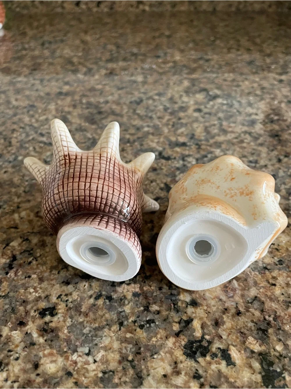 Set of Vintage Ceramic Seashell Salt & Pepper Shakers Set Coastal Beach Decor